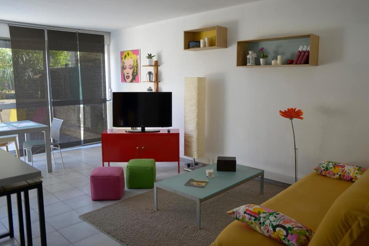 F3 Climatise-terrasse 30 M2- Parking-antigone Appartement